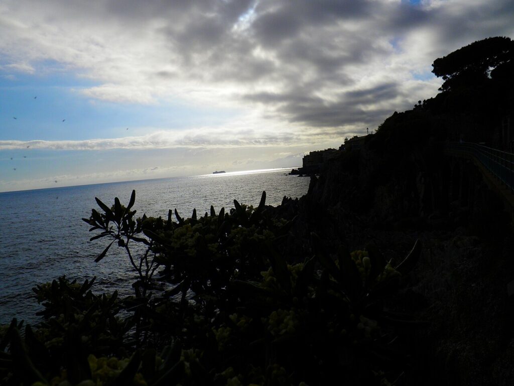 Passeggiata Anita Garibaldi in Nervi with views of the sea