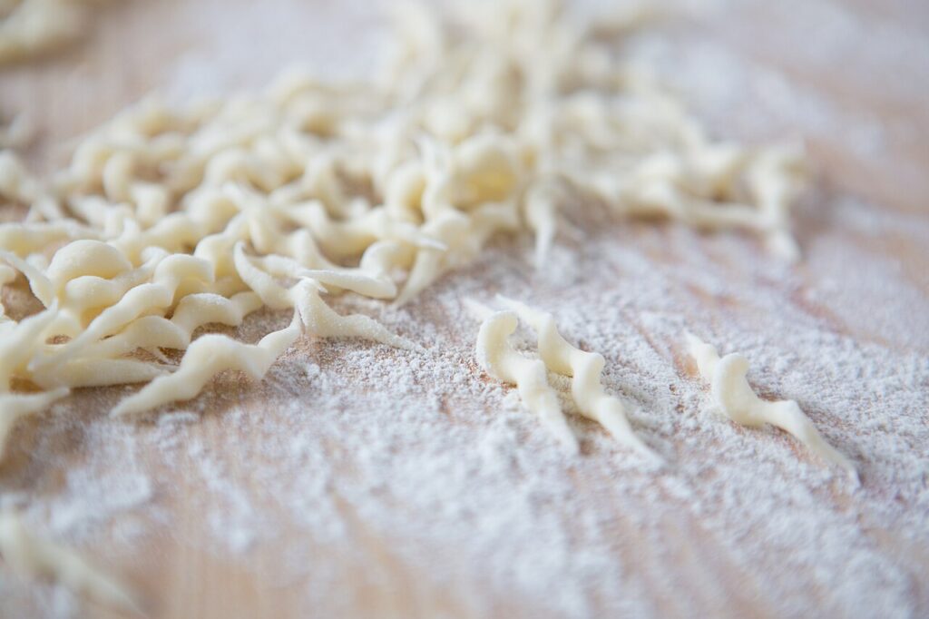 Trofie fatte a mano — la pasta tipica di Genova