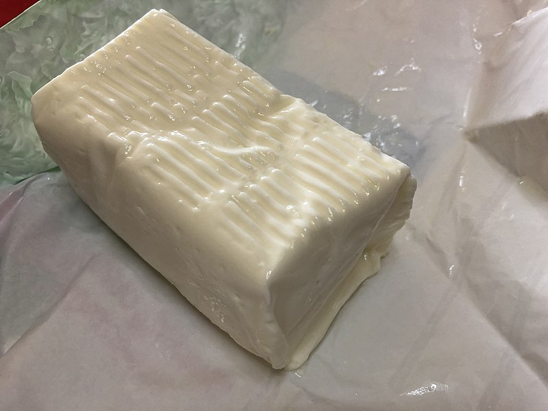 Prescinsêua, the traditional tangy Genoese fresh cheese used in the original version of Recco focaccia