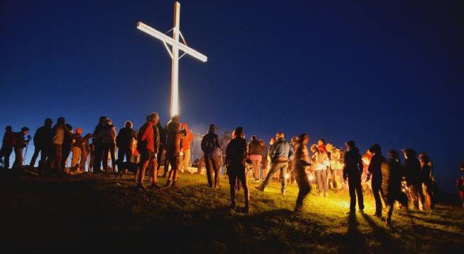 San Pietro in Antola Festival 2026: Torchlight Procession, Night Hike and Celebrations