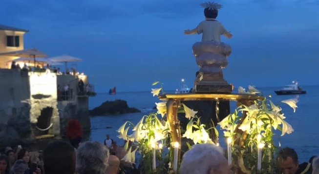Festa di Sant’Antonio a Boccadasse con processione serale e fiera