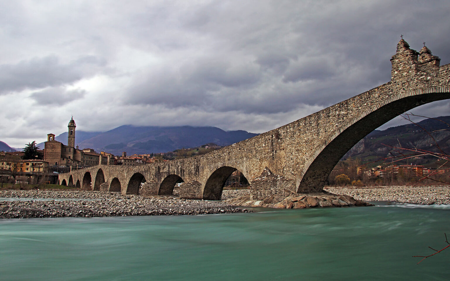 Il celebre Ponte Gobbo o Ponte del Diavolo a Bobbio