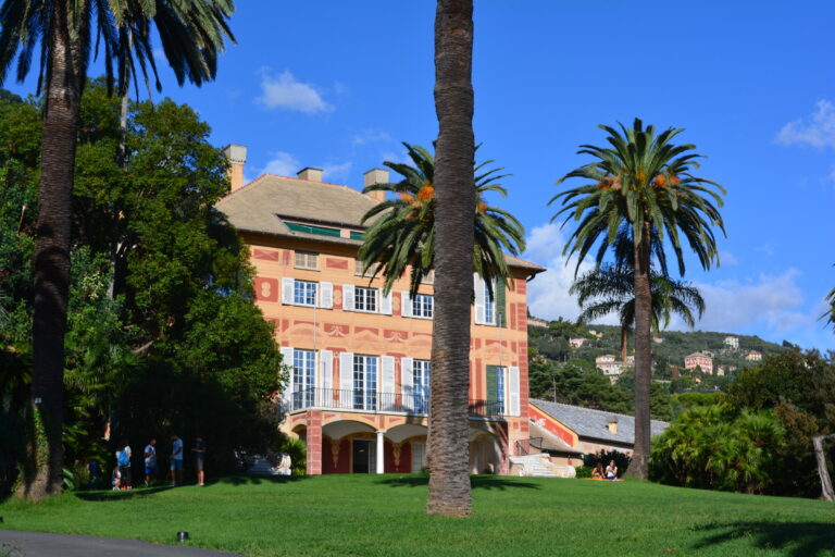Villa Grimaldi Fassio nei parchi di Nervi, sede delle Raccolte Frugone