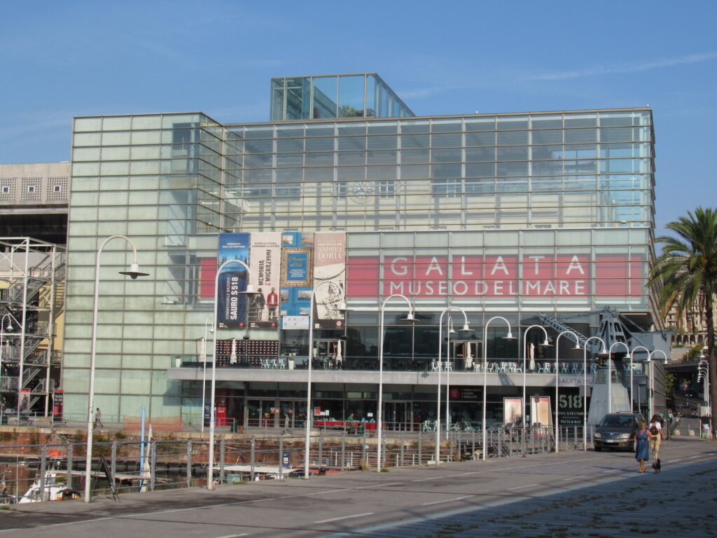 Facciata del Galata Museo del Mare al Porto Antico di Genova
